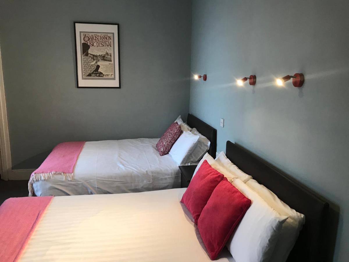 Rolling Wave Guesthouse Bundoran Esterno foto